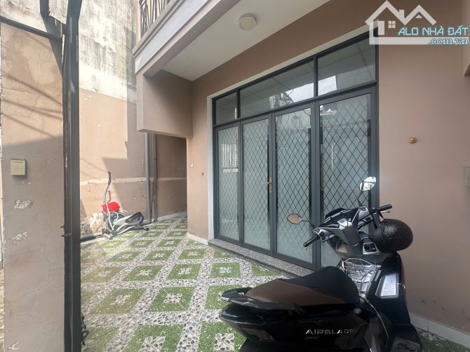 Bán nhà hẻm ba gác 1 trệt 1 lầu, 2 phòng ngủ 2wc, sổ riêng hoàn công, Phường 3 Quận 8