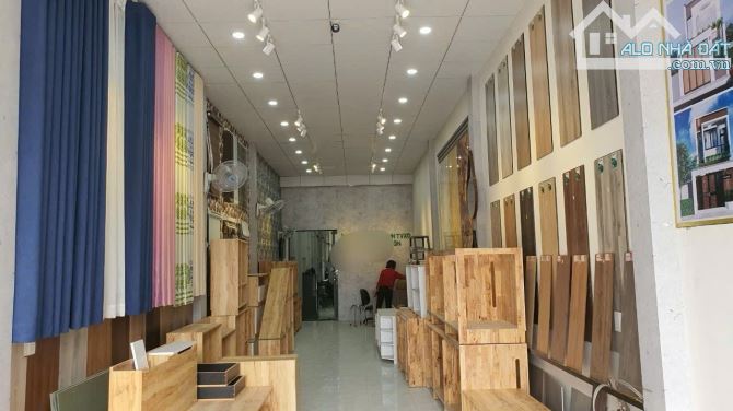 Gấp..Bán Nhà Mặt Tiền Đồng Khởi, dt 166m² Sổ Hồng thổ cư, Giá 5,6 tỷ, Tân Phong, Biên Hòa