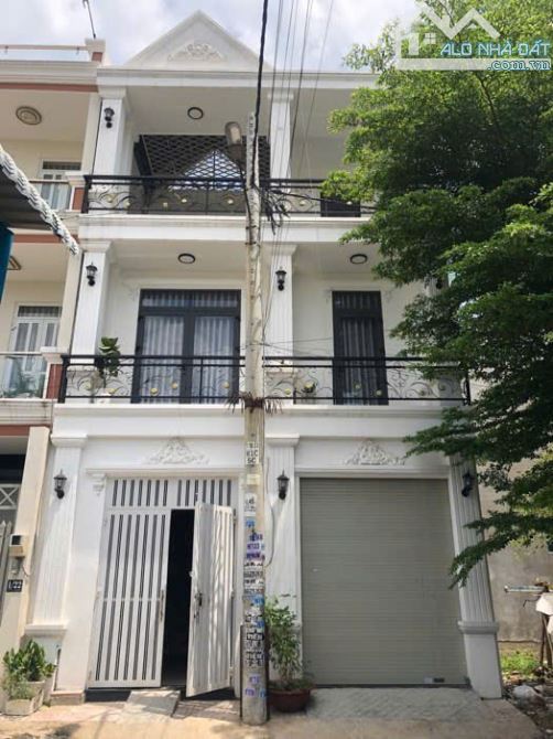 Bán nhà 3 tầng khu biệt thự + nội thất đẹp – Hiệp Bình Phước, TĐ – chỉ 5,x tỷ đồng