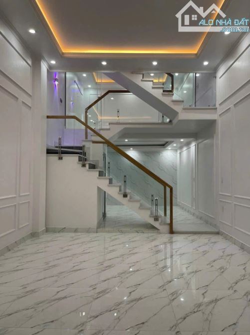 🏡✨ CHÍNH CHỦ CẦN BÁN NHÀ TẠI TUYẾN 2 HỒ SEN VỚI GIÁ CHỈ 3.xx TỶ!