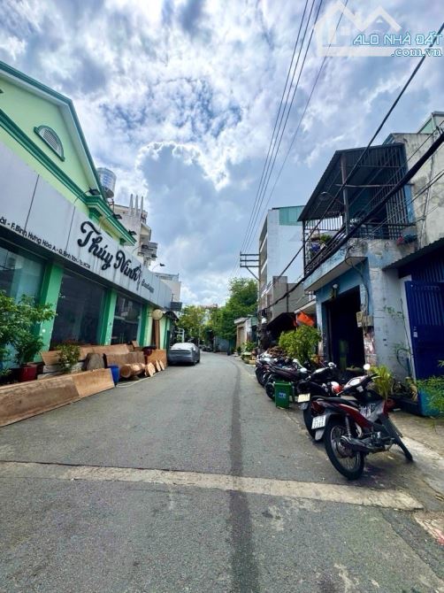 Siêu phẩm biệt thự mini-Đẹp lung linh 5 tầng-Hẻm xe hơi tránh nhau, thẳng đẹp sát mặt tiền