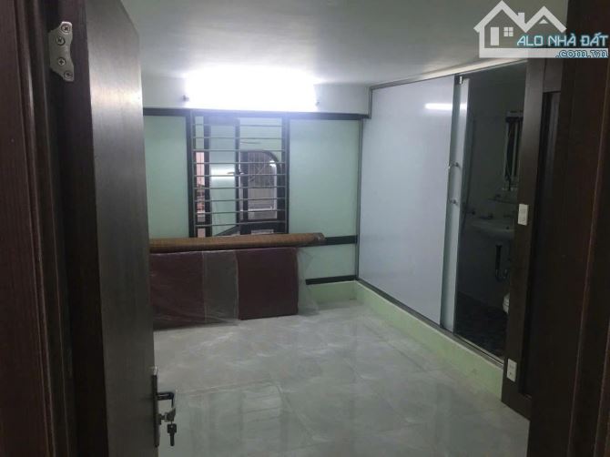 CHO THUÊ NHÀ NGUYÊN CĂN ĐƯỜNG KIM NGƯU DT 60M X 4 TẦNG, FULL NỘI THẤT, GIÁ 12 TRIỆU/ THÁNG