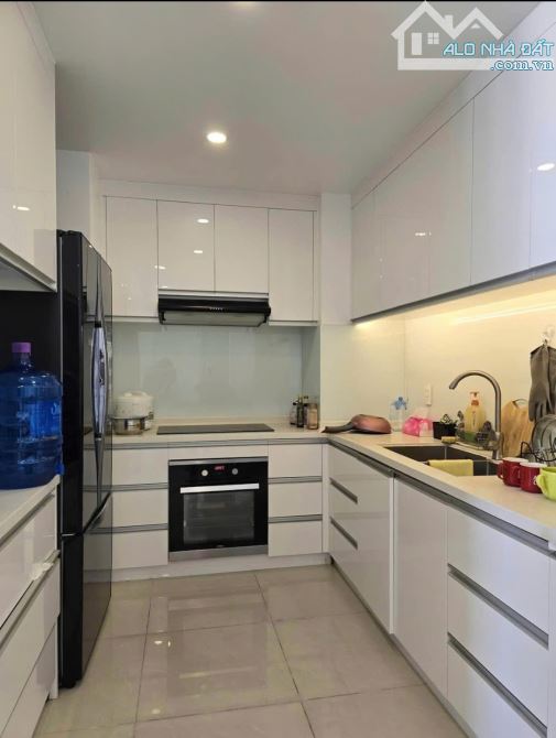 C/c PN Techcons,Hoa sứ, Phú NHuận: 93m2, 2p ngủ,2wc,NT,17tr