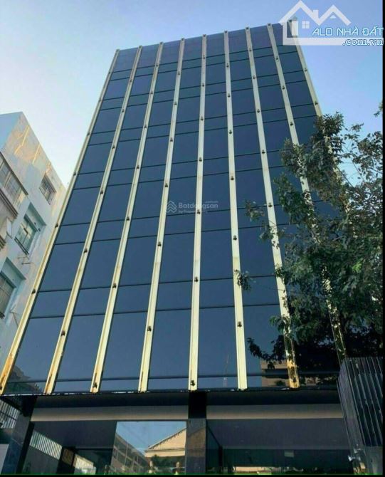 Hàng kín ngay góc 2MT Nguyễn Siêu, Quận 1. 6mx26m, 9tầng. HĐT 500triệu/tháng. Giá 105tỷ