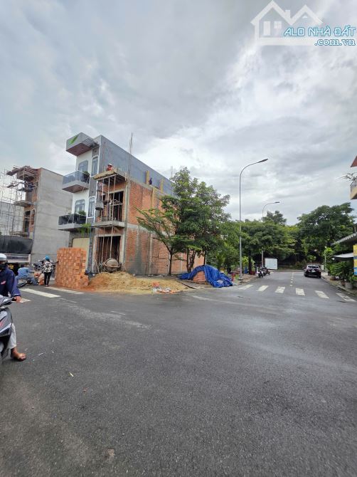 Bán lô góc 5.2x19m, đường N1 KDC Lê Phong An Phú 1 p.An Phú gần chợ Thành Nam