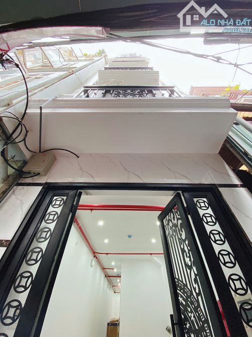 Bán nhà Đào Tấn, 12 căn hộ cho thuê 60 tr/th, 7 tầng thang máy, 42m2, 10.5 tỷ