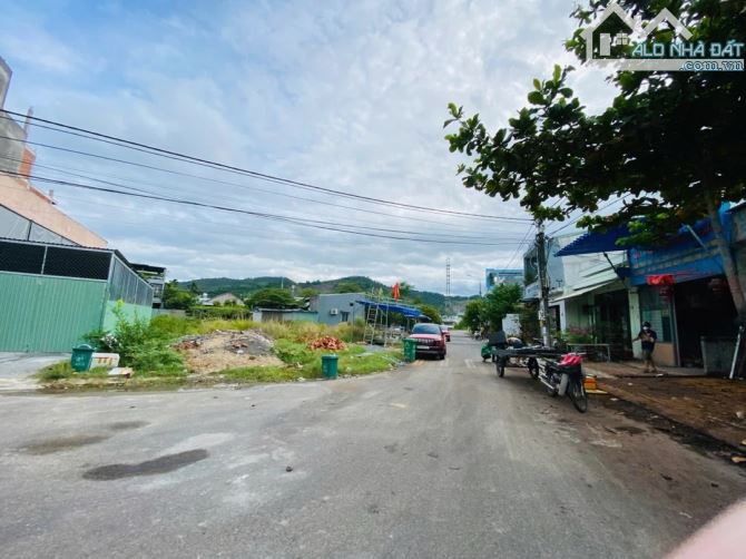 BÁN ĐẤT LÔ GÓC 2 MẶT TIỀN HÒA NAM 9 – P. HÒA MINH, Q. LIÊN CHIỂU, ĐÀ NẴNG