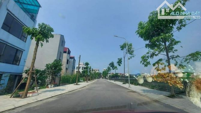 Bán 2 lô liền cạnh Hồ điều hòa làn 2 Trần Đăng Tuyển, Phương Vỹ, tp BN. ♦️DT 153m2