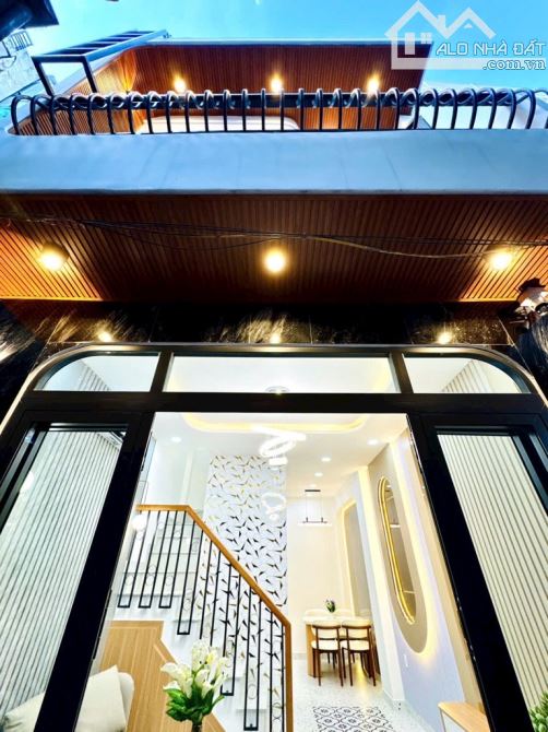 Bán nhà Huỳnh Văn Bánh Phú Nhuận, full nội thất sang xịn mịn, sổ vuông A4, nhích 5 tỷ