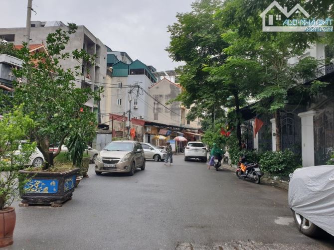 PHÂN LÔ Ô TÔ TRÁNH_KHU ĐÔ THỊ MỚI ĐẠI KIM_TOÀ NHÀ VỪA Ở VỪA KDVP_DT64m_5T_MT5.7_22.8 TỶ