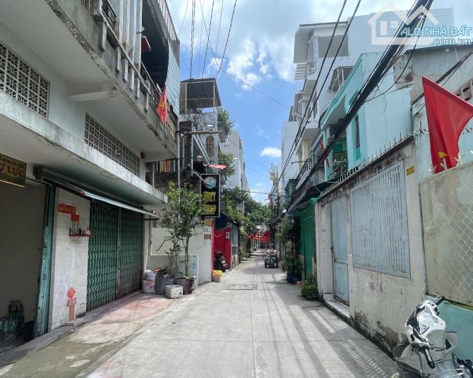 Nhà Đẹp 5 Tầng Hẻm Xe Hơi CMT8, Q.10 – 55m² Nở Hậu, 6 Phòng, 2 Mặt Hẻm – Chỉ 12.8 Tỷ TL!