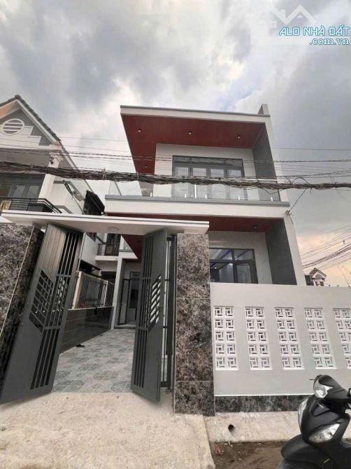 Biệt thự mini mới hoàn thiện siêu đẹp ngay cuối đường Đồng Khởi giá chỉ 2 tỷ 600tr