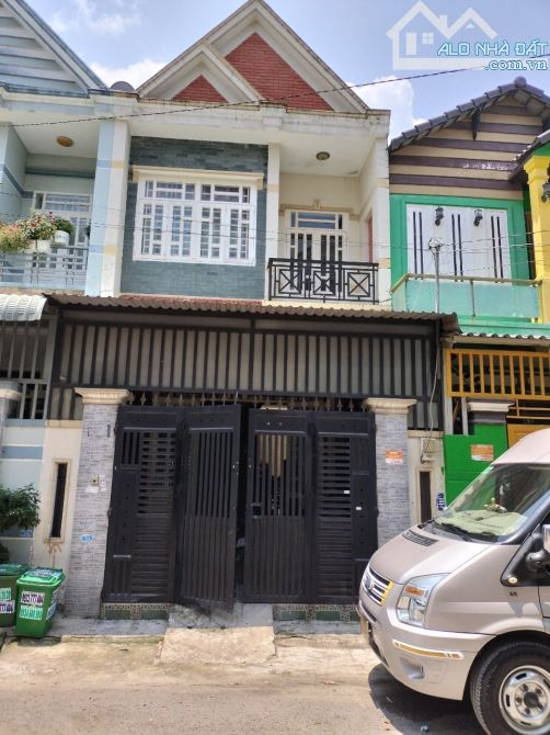 NHÀ ĐƯỜNG PHAN VĂN HỚN, 5x17m, KHU PHÂN LÔ, CÁCH CHỢ BÀ ĐIỂM 1,2km