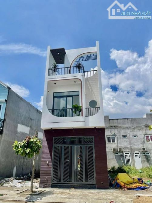 Bán gấp căn nhà 1T1L đầy đủ tiện ích gần KCN Sóng Thần 3