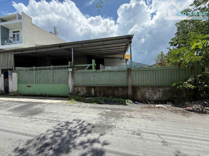 BÌNH CHÁNH, BÁN KHO MT LÔ2 TRẦN VĂN GIÀU, DT 606M2 THỔ CƯ