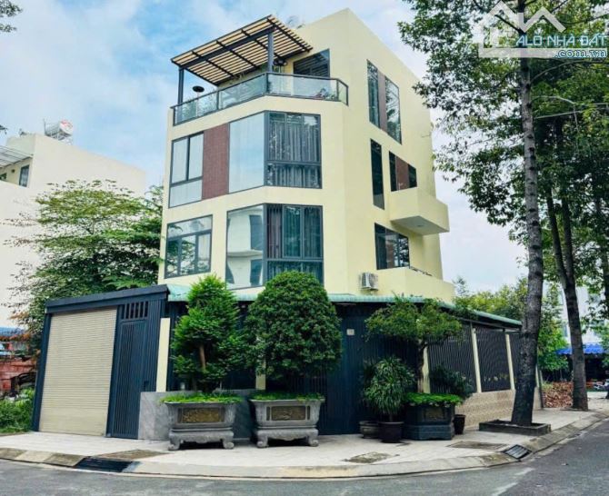Giảm Sâu 5 tỷ Bán Gấp nhà góc 2 mặt tiền, TP. Thủ Đức, DT: 10x16m, 5 tầng, Full Nội Thất,