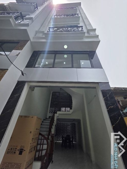 Bán nhà đẹp ở luôn Tứ Hiệp Thanh Trì Full nội thất 40m 5 tầng MT 3,8m giá 7 tỷ 3