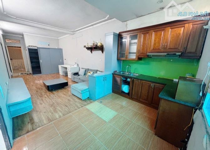 BÁN CĂN HỘ TẬP THỂ TẦNG 3 TẬP THỂ ĐẠI HỌC THUỶ LỢI 80M2  - 3 NGỦ  1 VS - VIEW SÂN CHƠI - G