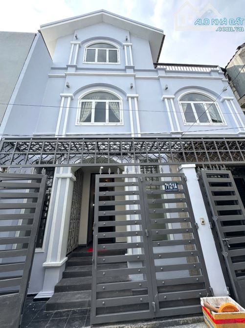 Cho thuê nhà 3 lầu Đào Tông Nguyên, Nhà Bè, DT 8 x12,5m. Giá 15 triệu/ tháng
