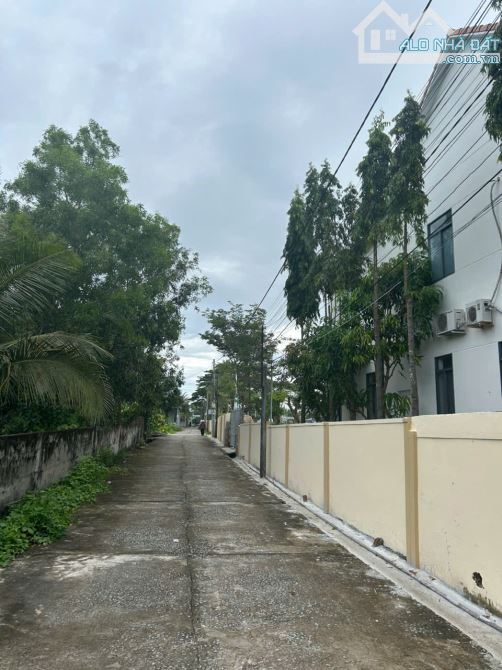 Bán 370m2 nhà Hẻm Lý Thường Kiệt, LaGi giá rẻ nhất 2 tỷ sổ riêng đường ô tô