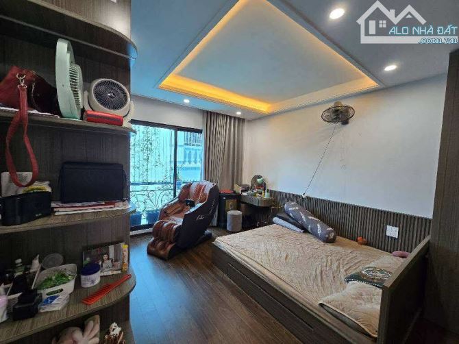 Bán nhà Xuân Đỉnh, DT 38m, MT 4m, full nội thất, ngõ 4m, hàng xóm Ngoại Giao Đoàn