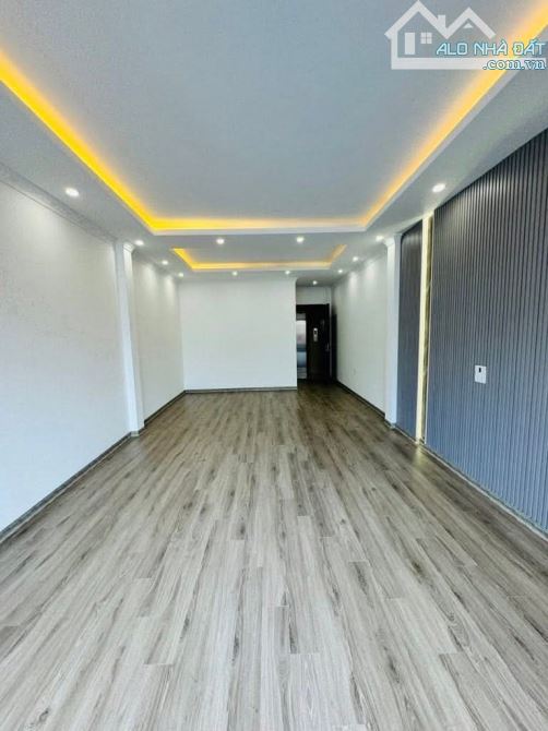 Bán nhà Xuân Đỉnh, 4 tầng, MT 4,5m, nhà mới, ngõ 4m, kinh doanh, sát Ngoại Giao Đoàn