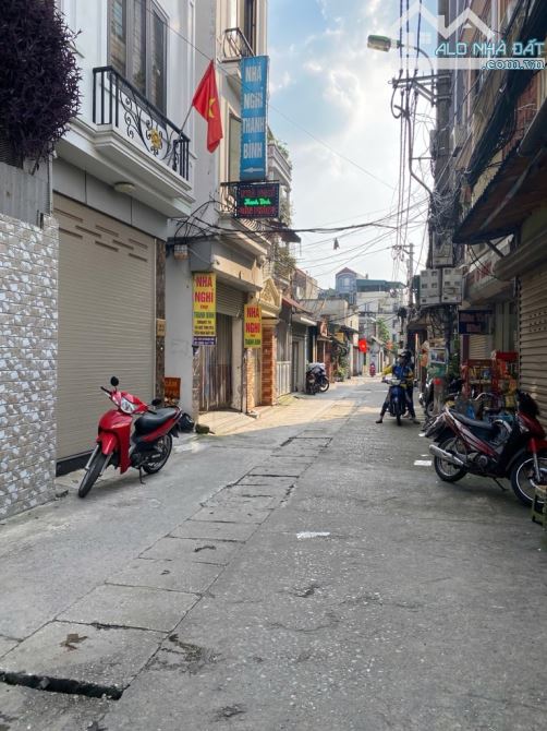 Bán đất Thị trấn Văn Điển Thanh Trì 20m ra đường ô tô xây CHDV cực đẹp 83m giá chỉ 8 tỷ 3
