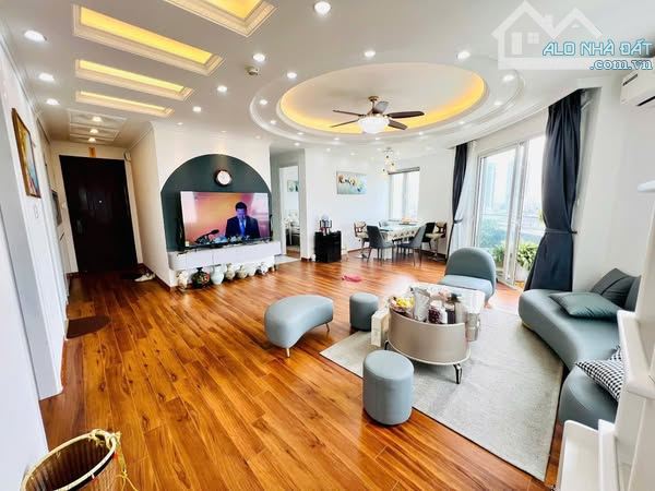 BÁN CHUNG CƯ 107 NGUYỄN CHÍ THANH, 105m, 8.6 tỷ. Sổ đỏ