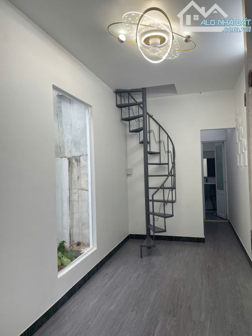 Bán nhà 1 trệt 1 lầu, cách đường Võ Thị Sáu chỉ 50m