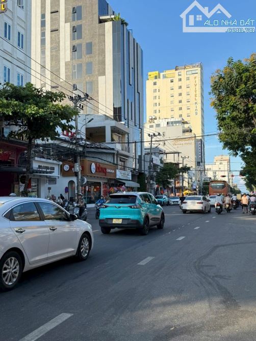 Góc 2 mặt tiền đối diện Vincom Đà Nẵng, ngay khu phố Hàn, một lô duy nhất