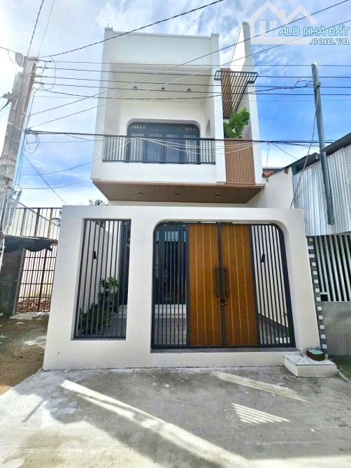 Nhà đẹp mới hoàn thiện hẻm 75 đường Quang Trung ngay trung tâm chợ 30/4 Phường Rạch Giá,