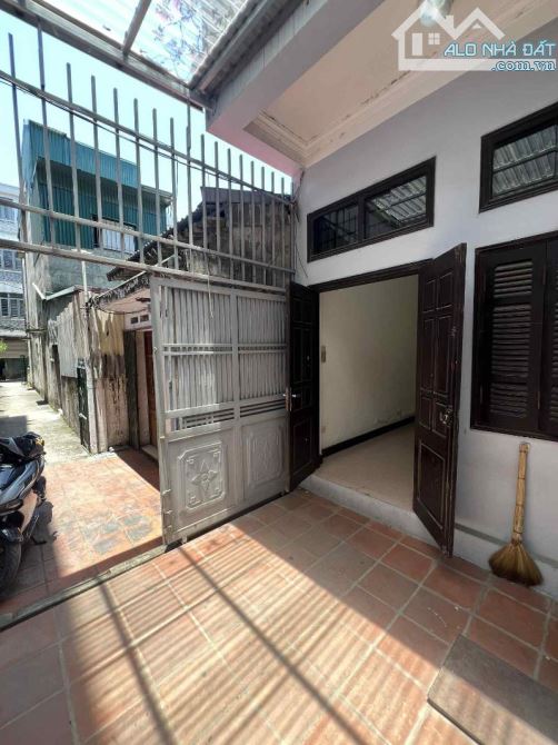 Bán nhà 3 tầng x50m Thượng Thanh, 5.x tỷ