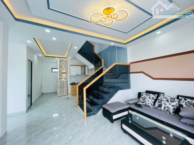 Nhà 1 trệt 1 lầu mới xây dựng Kiên Cố