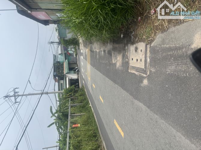 CHO THUÊ XƯỠNG ĐÔNG THẠNH DT 2500M/50TR
