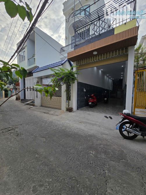 Chính Chủ Nhà 105/ Lê Lợi, (gần đường Viba núi lớn), P.Vũng Tàu, TPHCM. 120m2, 1T1L, 5ty8.