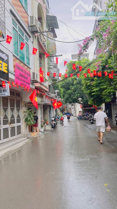 Bán nhà DT 105m2 chỉ 19 tỷ, 5m ra ô tô, ngõ thông gần phố cổ, xây CCMN giá đầu tư