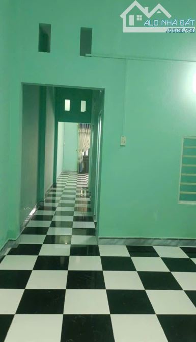 Cần bán gấp căn nhà ở Thị Trấn Củ Chi, Củ Chi, 163m2, giá chỉ 830 triệu, sổ hồng riêng