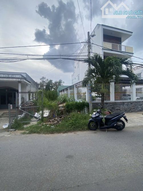 BÁN GẤP LÔ ĐẤT ĐẸP HẺM XE TẢI. SHR,SÁT MT ĐOÀN NGUYỄN TUẤN,GIÁ 2TY150,138M2.