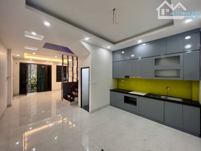 Siêu phẩm Tây Mỗ - 50m2*5 tầng - Nhà đẹp - 20m ô tô - Giếng trời thoáng sáng - Hơn 7 tỷ