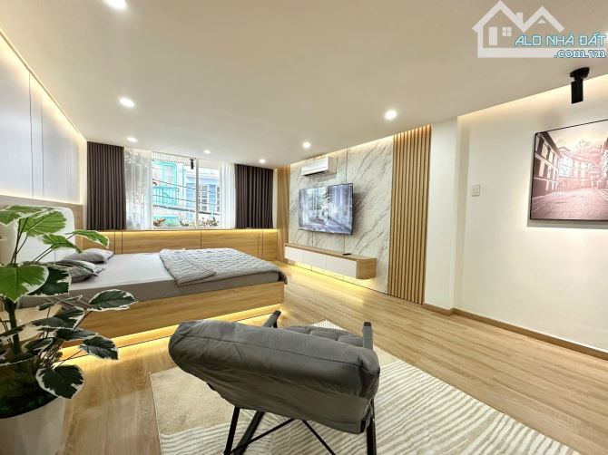 Bán nhà HXH Tân Bình, gần Hoàng Việt_Hoàng Văn Thụ, KD/Ở, 5 Tầng,TM, 89m2, 17.45 Tỷ