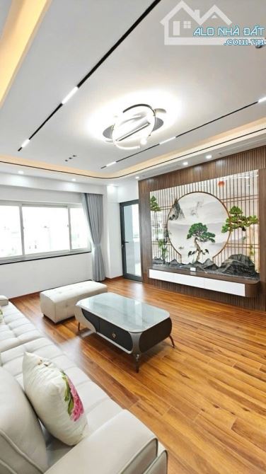 Bán Căn hộ tầng 7 Giảng Võ, Ba Đình, 5.4 tỷ, thông ra phố Kim Mã , Núi Trúc