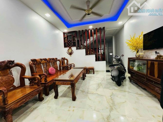 Hot! Nhà 3lầu sổ đỏ kiên cố sạch đẹp 90m2 mặt 4,5m gần công viên KĐT AN BÌNH TÂN 8,3 tỷ