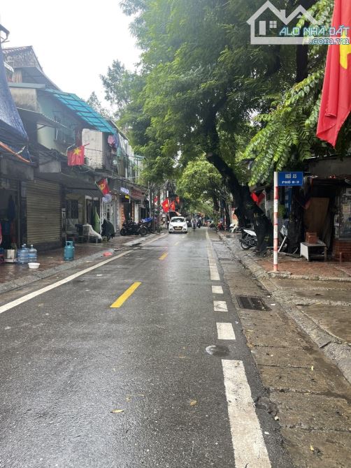 Bán nhà phố 8/3 ngõ thông kinh doanh, Dt 38m2, 5t, mt 4.1m, đẹp ở ngay