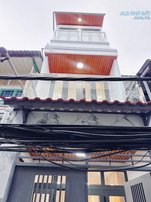 BÁN NHÀ 3 TẤM KHU NGUYỄN KHOÁI Q4 HẺM 3M AN NINH GIÁ 4 TỈ 150 TL DÂN CƯ SÁT MT CÁCH 30M