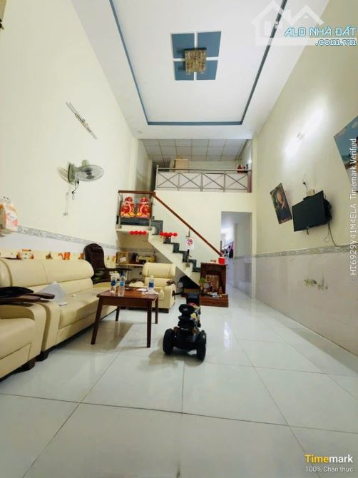 NHÀ BÁN SỔ HỒNG RIÊNG THỚI TAM THÔN HÓC MÔN,CÁCH TRỊNH THỊ MIẾNG 200M, GẦN ĐẶNG THÚC VỊNH