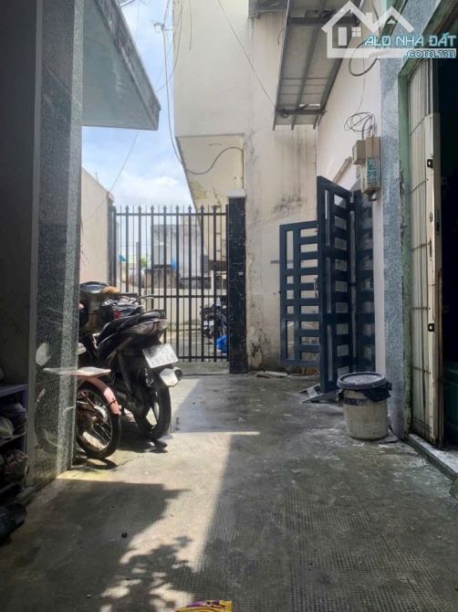 BÁN NHÀ NGAY CẦU THAM LƯƠNG - NGUYỄN VĂN QUÁ Q12 - SỔ HỒNG RIÊNG - GẦN HẺM OTO - 2,45 tỷ