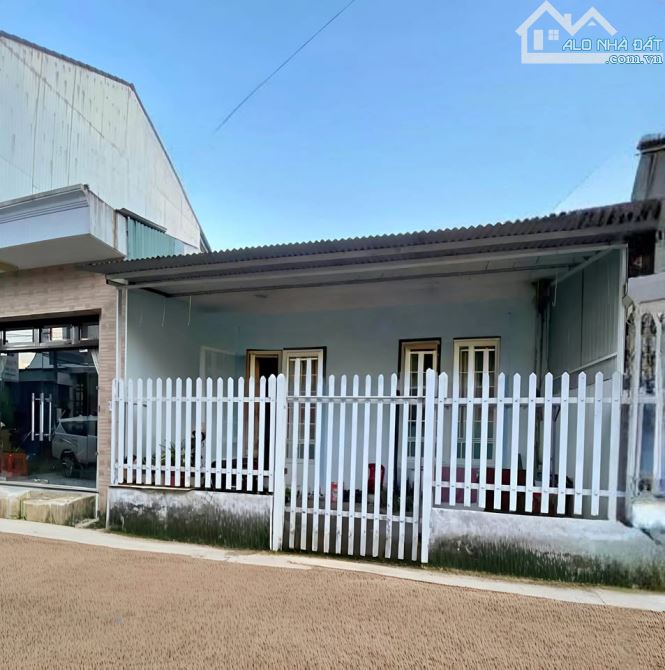 CHỈ 5,1ty _ BÁN ĐẤT TẶNG NHÀ GẦN TRUNG TÂM ĐÀ LẠT
