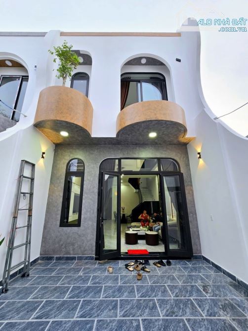 🏡 NHÀ 2 TẦNG KIỆT Ô TÔ TÔN ĐẢN – 98M² – CHỈ 4,55 TỶ 🏡  📐 DTĐ: 98m² rộng rãi, vuông vức.