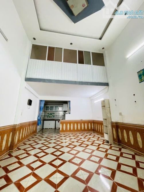 Nhà 1,5 tầng đường Nguyễn Văn Quá, Đông Hưng Thuận, 4,1m ❌10m💰3,7Tỷ