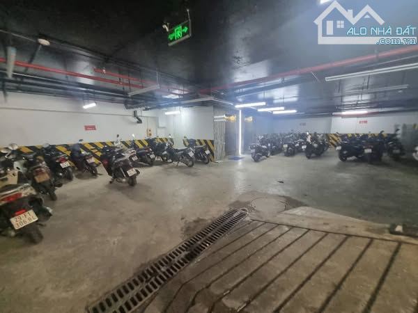 BÁN NHÀ ĐẸP ở Lạc Long Quân, ô tô tránh, 300m, 6 tầng, 120 tỷ